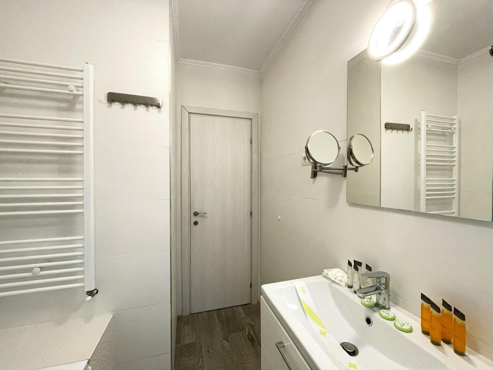 Cozy Riverfront Apartments With Garden And Mountain View Busteni Luaran gambar