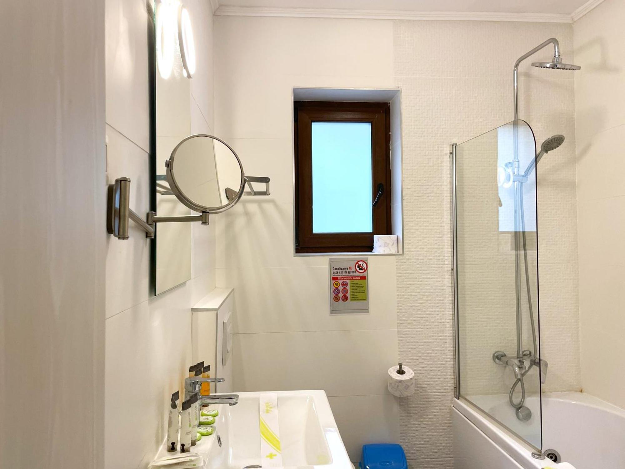 Cozy Riverfront Apartments With Garden And Mountain View Busteni Luaran gambar