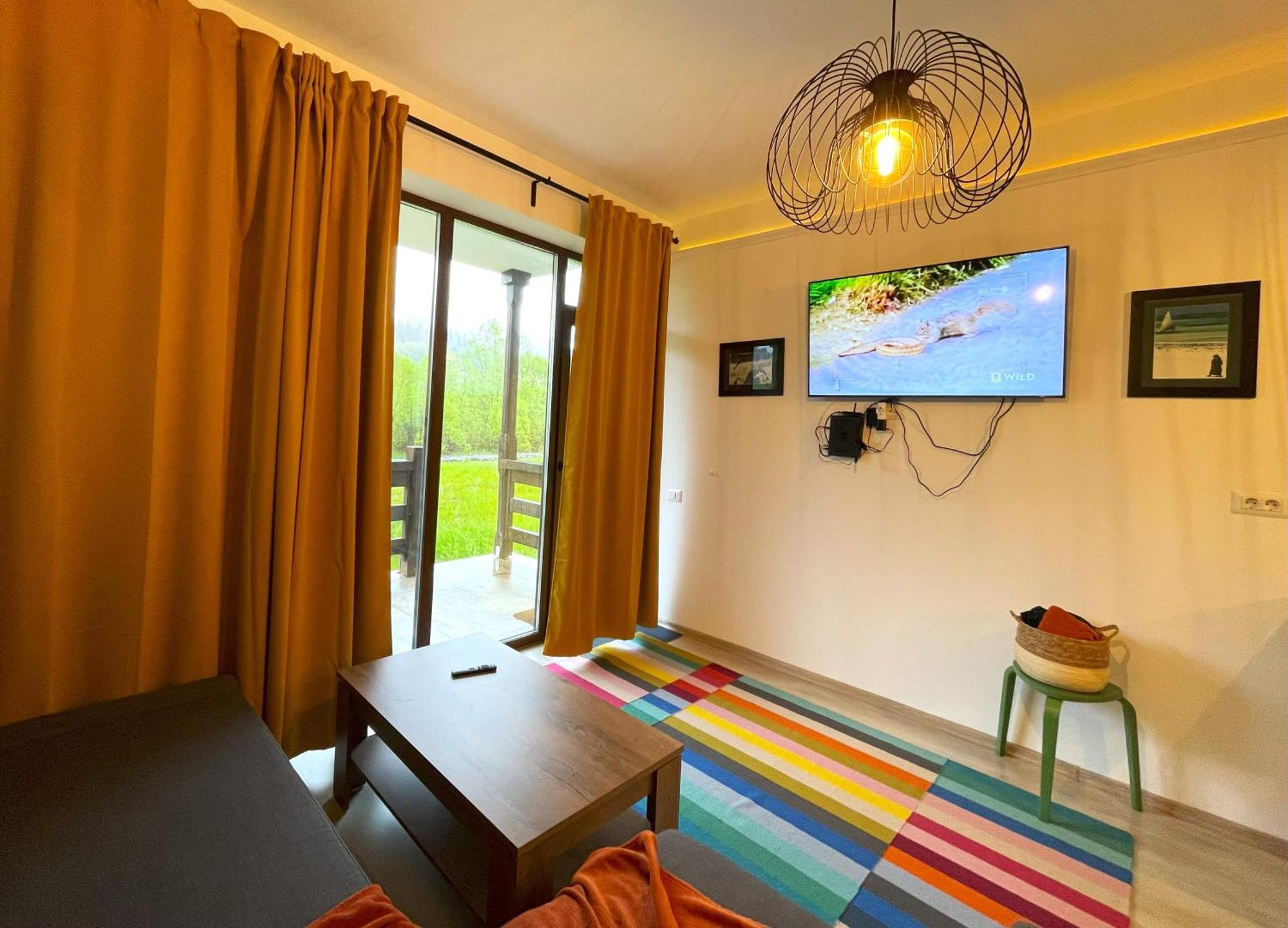 Cozy Riverfront Apartments With Garden And Mountain View Busteni Luaran gambar