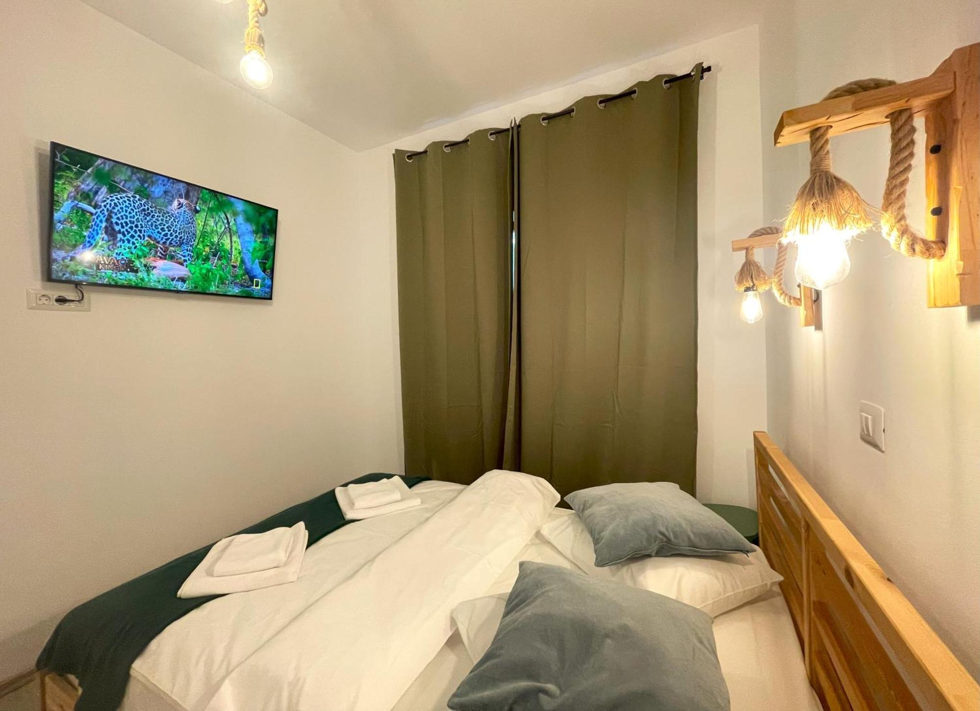 Cozy Riverfront Apartments With Garden And Mountain View Busteni Luaran gambar