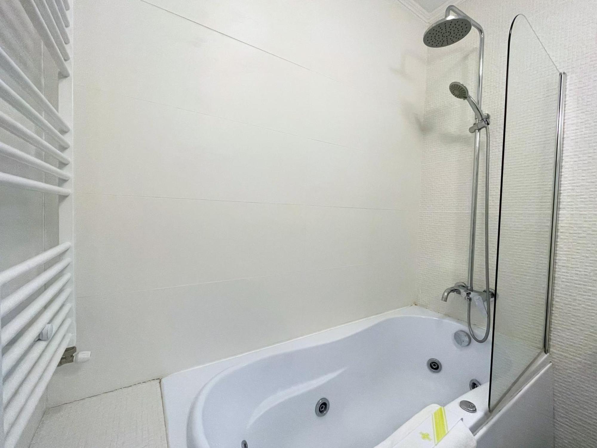 Cozy Riverfront Apartments With Garden And Mountain View Busteni Luaran gambar
