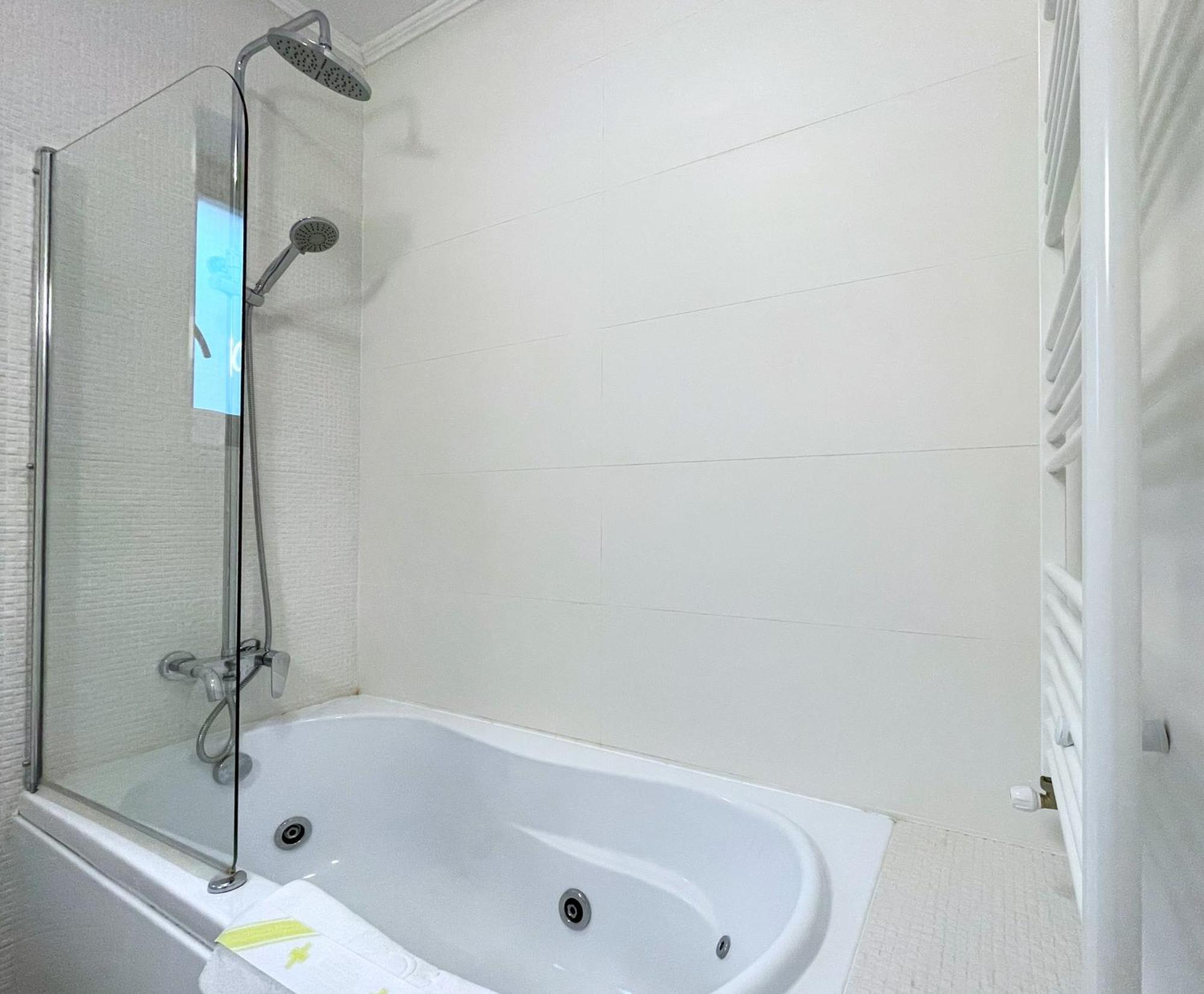 Cozy Riverfront Apartments With Garden And Mountain View Busteni Luaran gambar