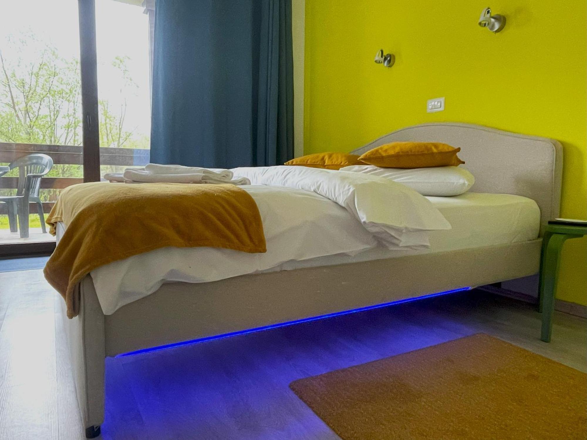 Cozy Riverfront Apartments With Garden And Mountain View Busteni Luaran gambar